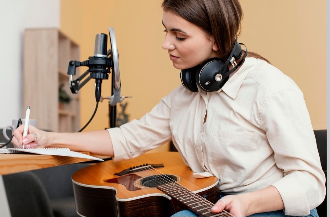 4 Tips to Hire a Motown Songwriter for Your Next Album 4 Tips to Hire a Motown Songwriter for Your Next Album